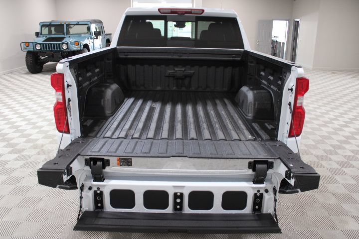 New 2026 Chevrolet Silverado 1500 High Country AWD/4WD image 15