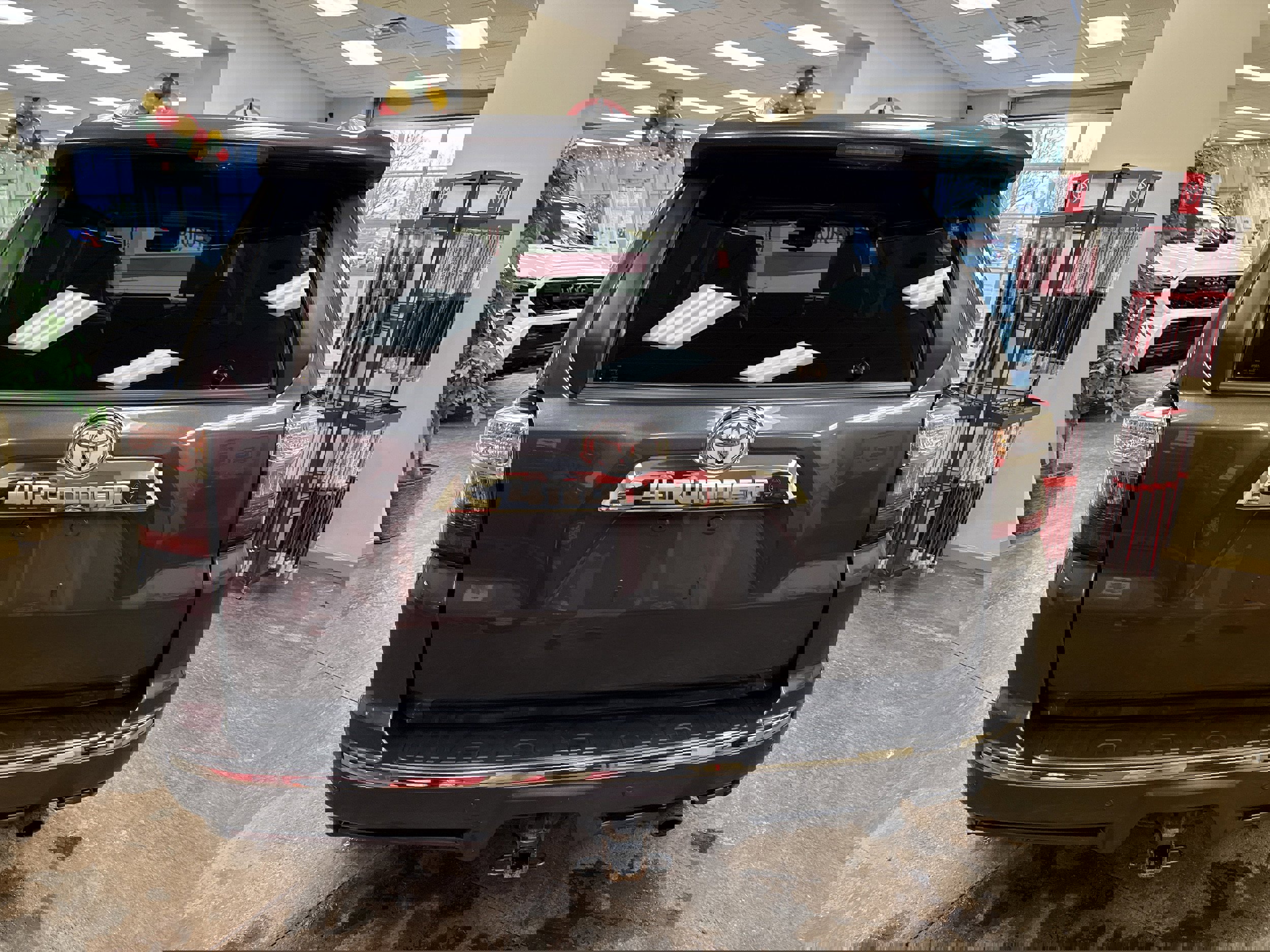 Used 2023 Toyota 4Runner Limited image 10