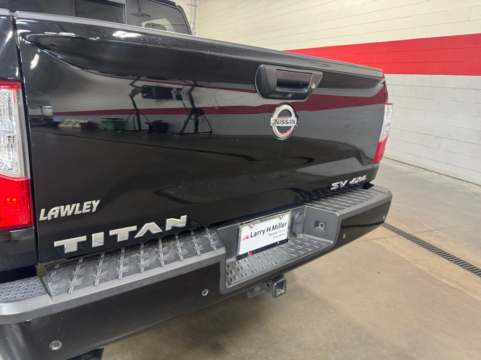 Used 2020 Nissan Titan SV w/ SV Convenience Package AWD/4WD image 25