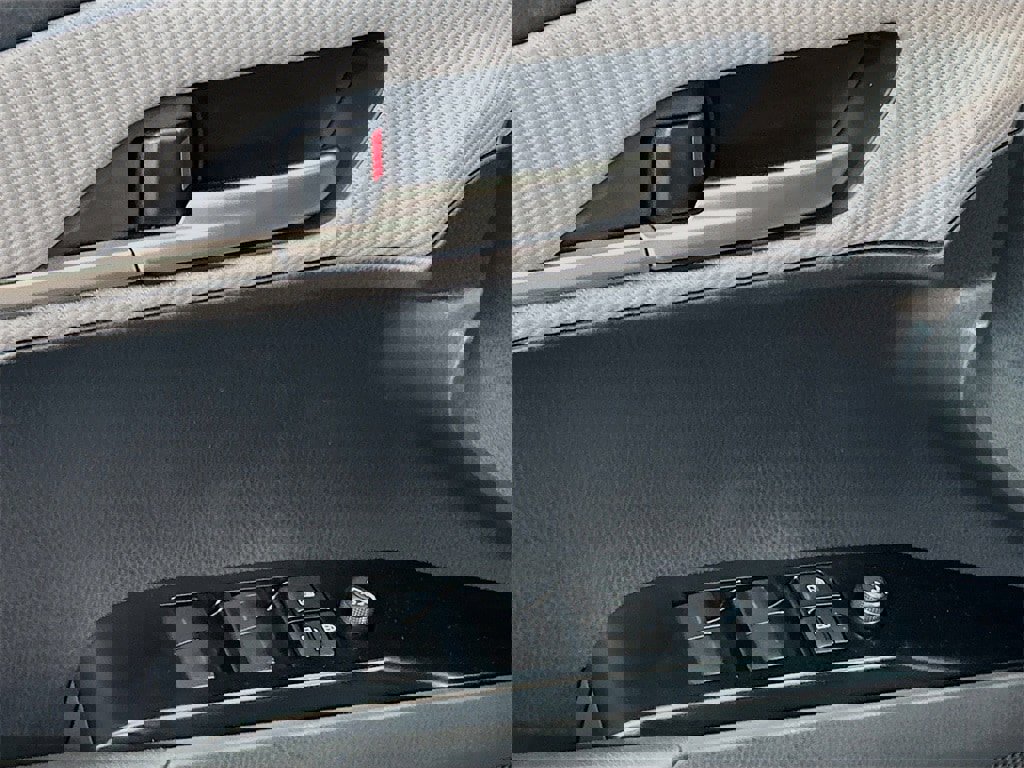 New 2026 Toyota Camry SE image 18