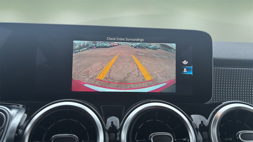 Used 2020 Mercedes-Benz GLB 250 GLB 250 w/ Premium Package image 19