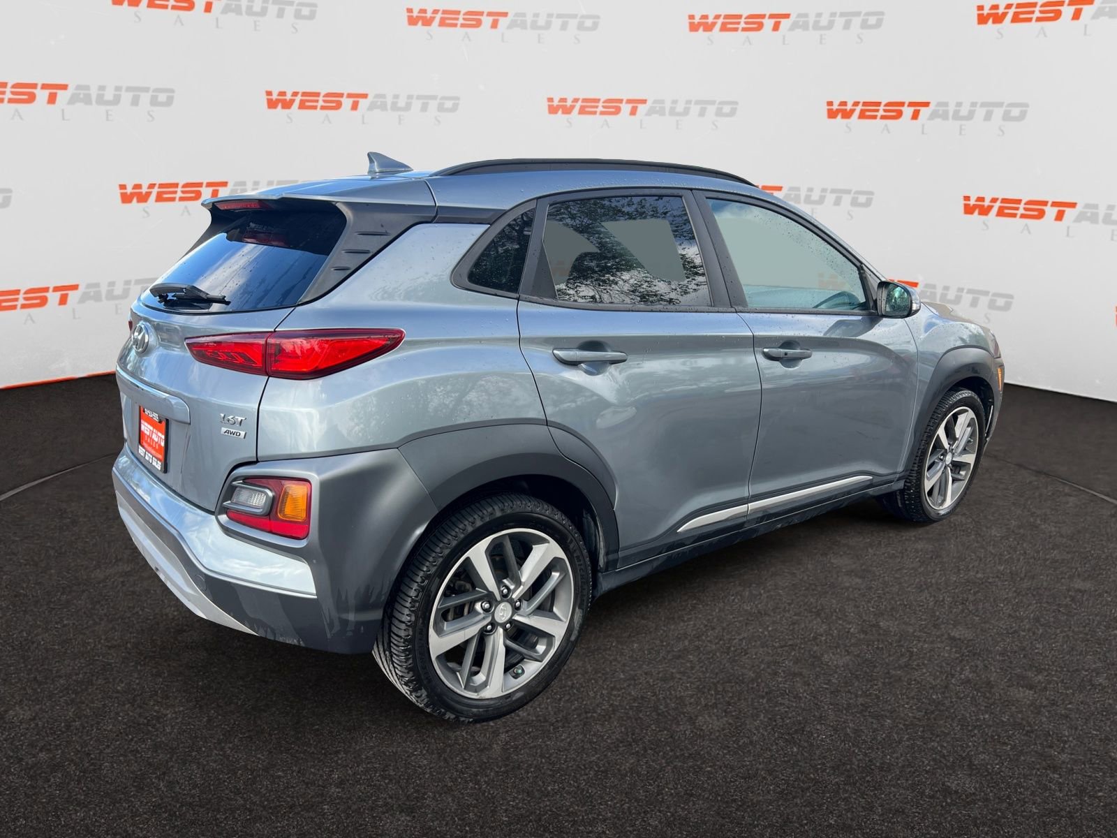 Used 2021 Hyundai Kona Limited AWD/4WD image 5
