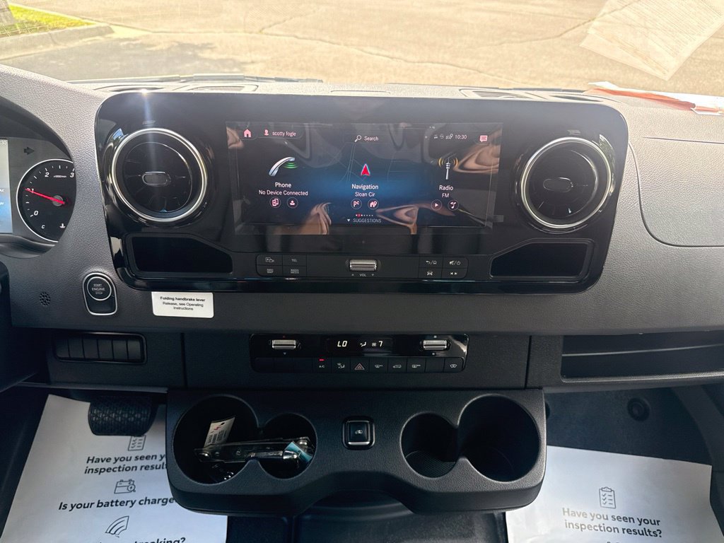 Used 2024 Mercedes-Benz Sprinter 3500 image 18