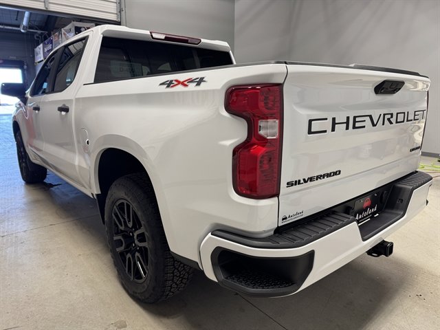 Used 2023 Chevrolet Silverado 1500 Custom w/ LPO, Dark Essentials Package AWD/4WD image 5
