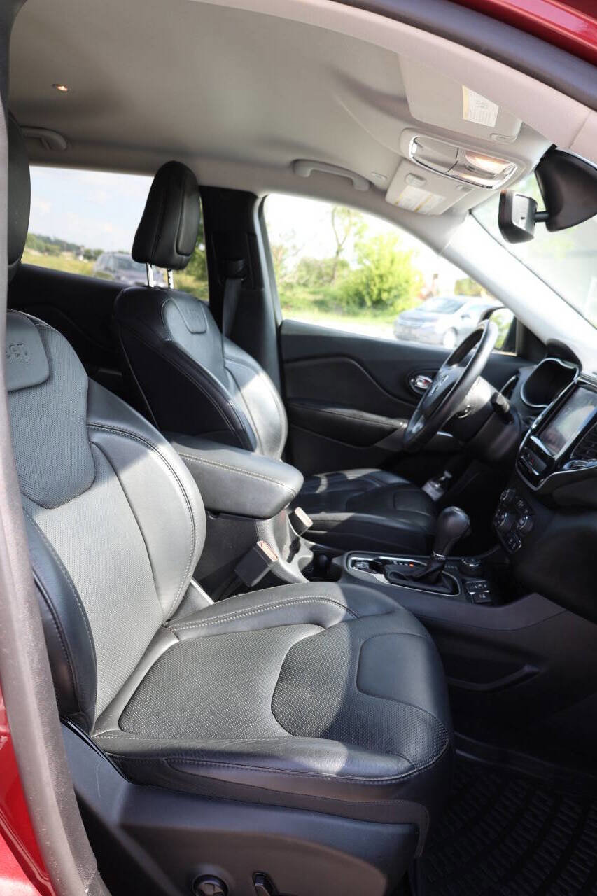 Used 2019 Jeep Cherokee Limited image 15