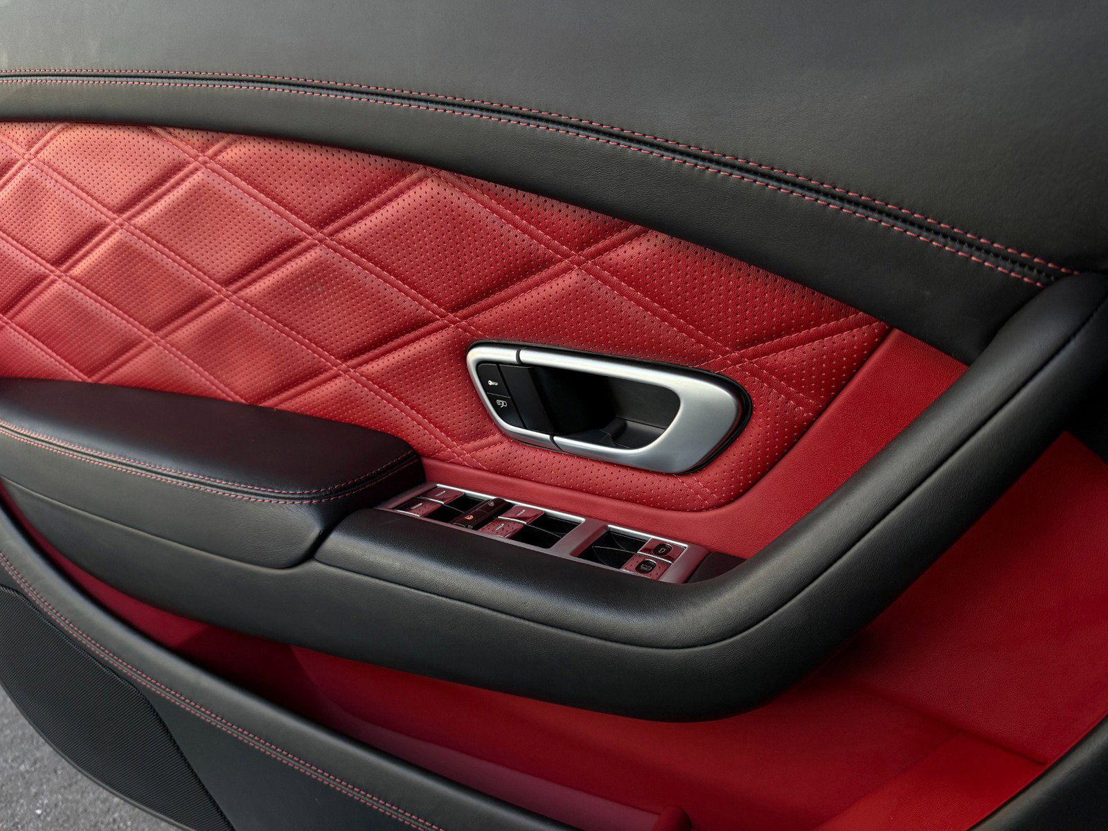 Used 2015 Bentley Continental GT V8 S image 41