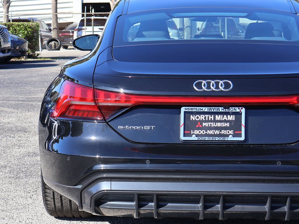 Used 2023 Audi e-tron GT Premium Plus image 15