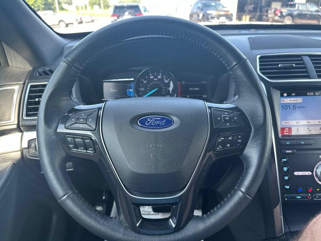 Used 2019 Ford Explorer Limited w/ Class III Trailer Tow Package FWD image 22