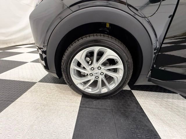 New 2027 Chevrolet Bolt LT w/ Comfort Package FWD image 9