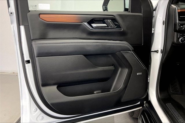 Used 2025 GMC Yukon XL Denali image 25