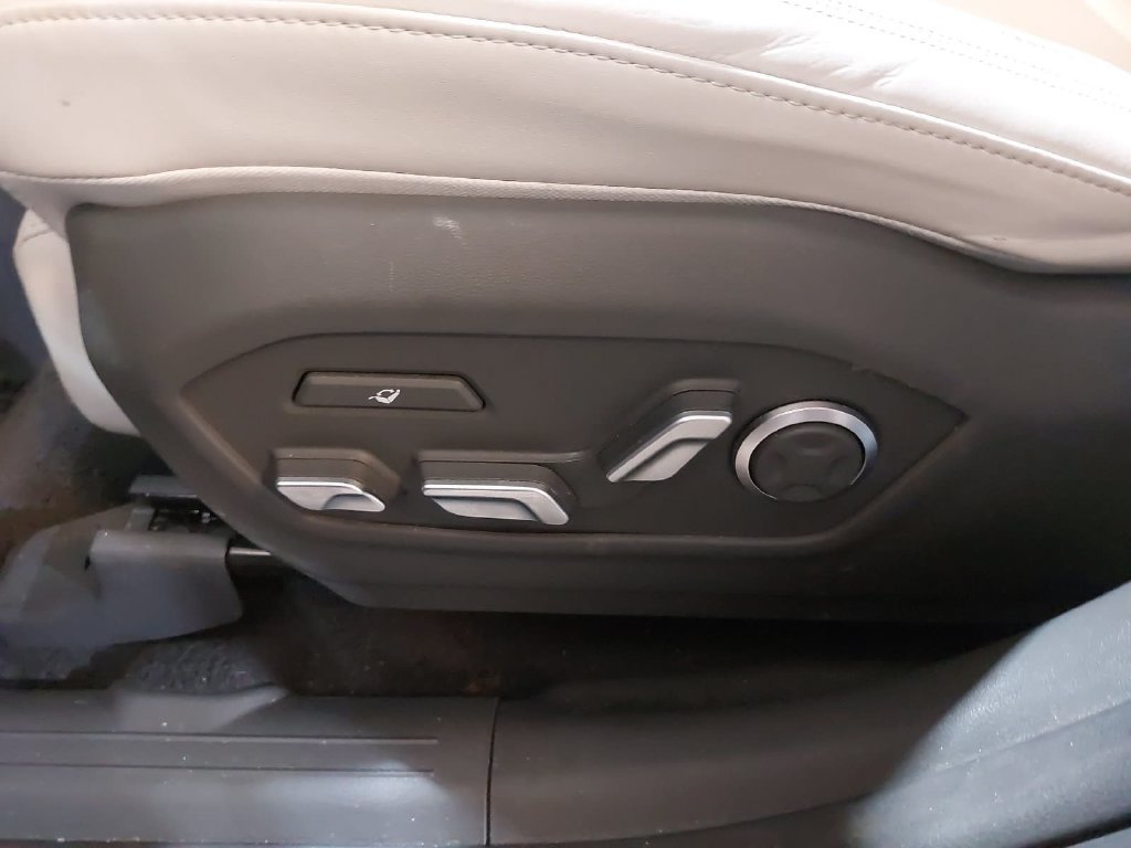 Used 2024 Hyundai Santa Fe Calligraphy AWD/4WD image 30