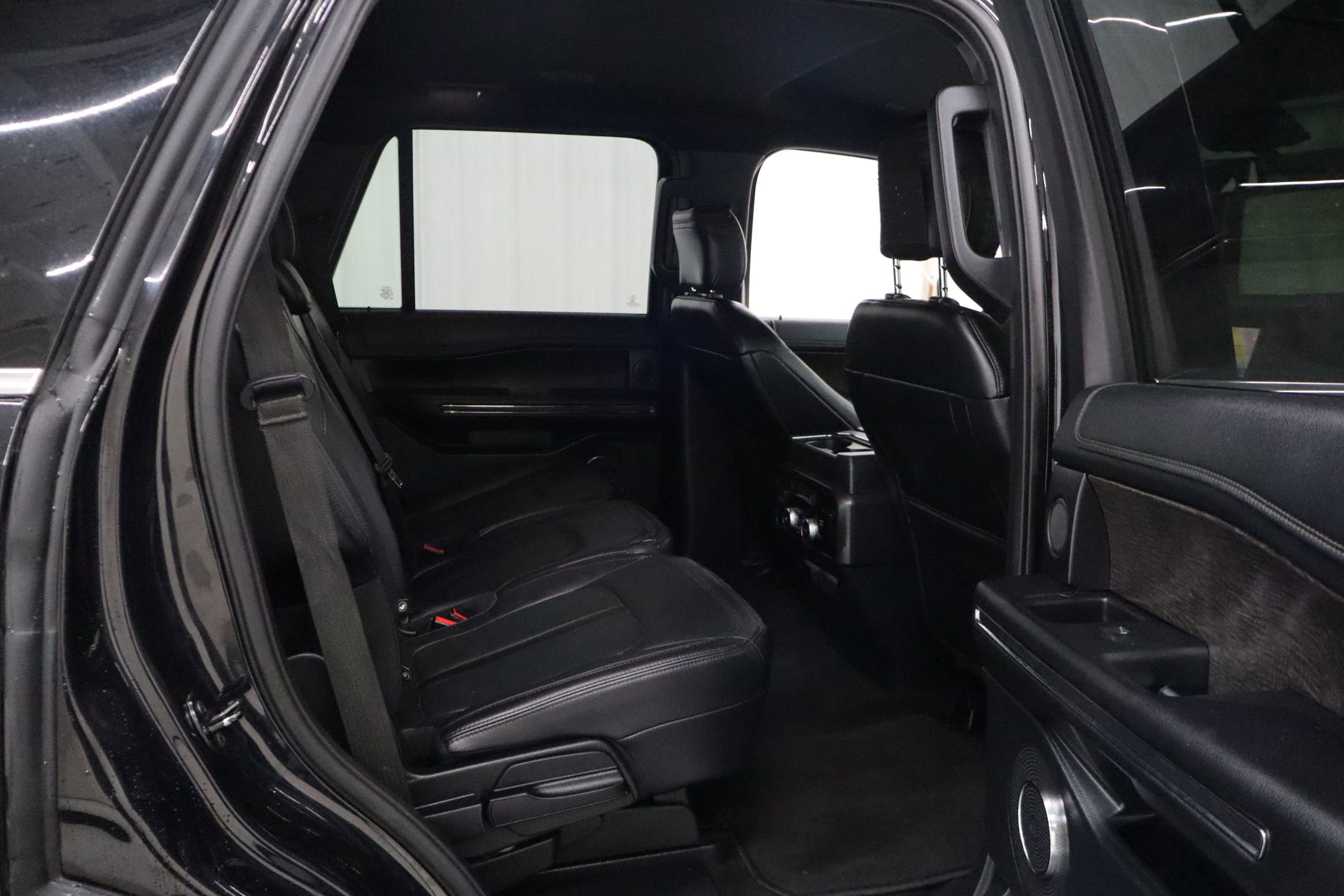 Used 2020 Ford Expedition Limited RWD image 33