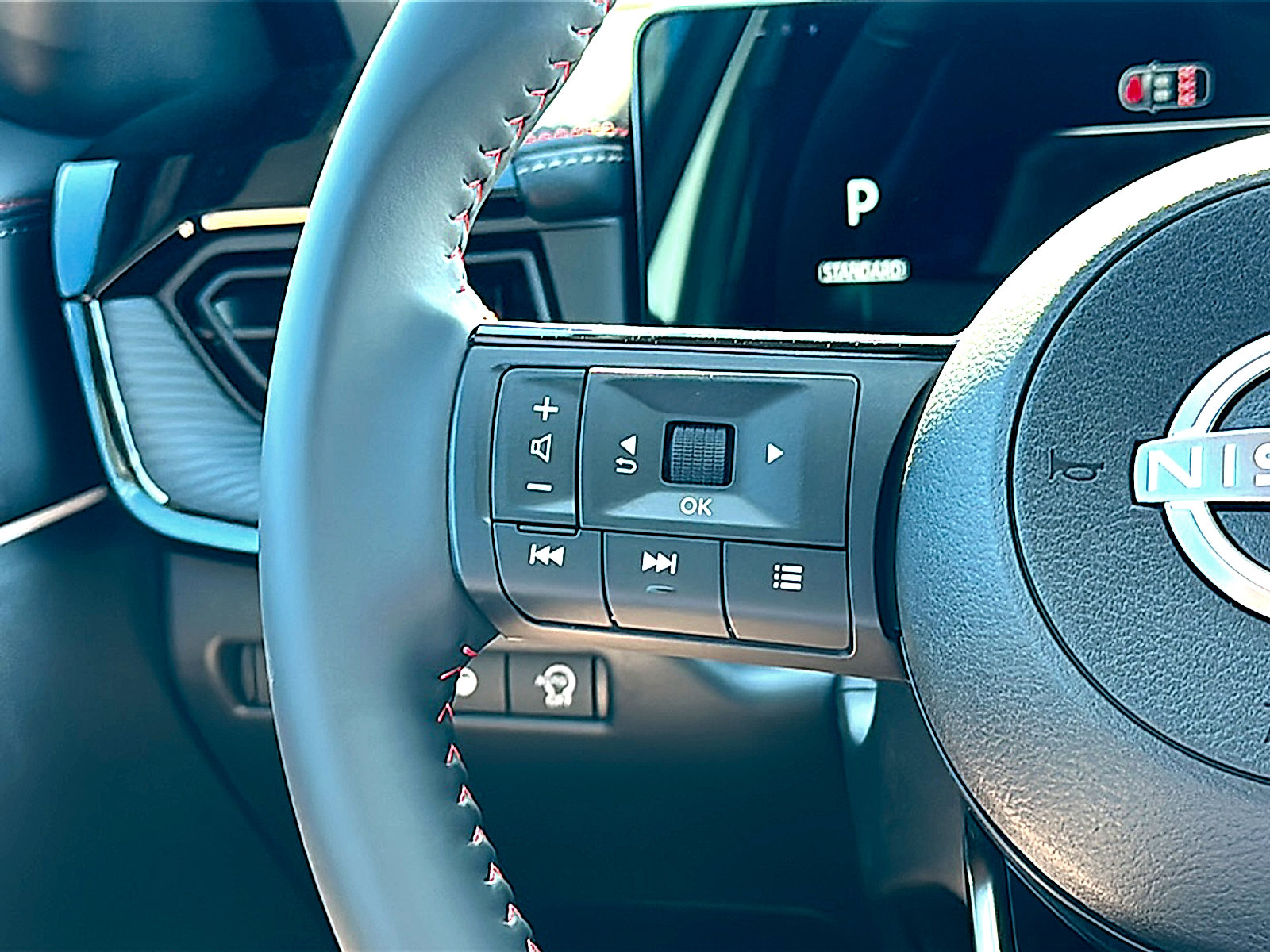 New 2026 Nissan Kicks SR image 19