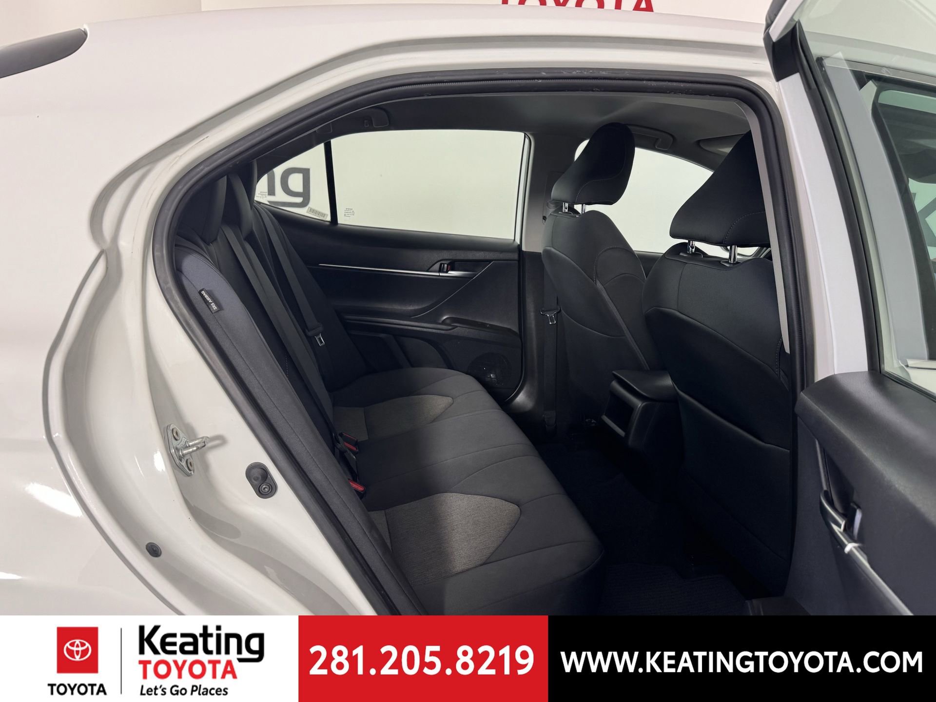 Used 2021 Toyota Camry LE image 18