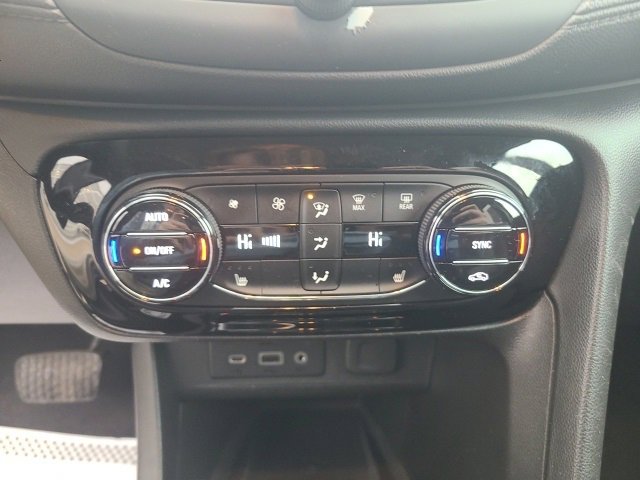 Used 2021 Buick Encore GX Essence w/ Advanced Technology Package image 28