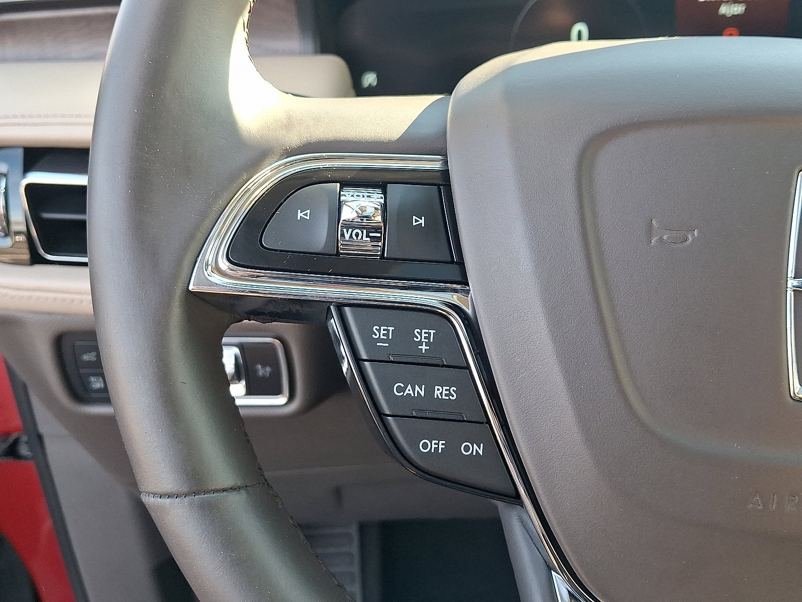 Used 2021 Lincoln Nautilus Reserve image 23