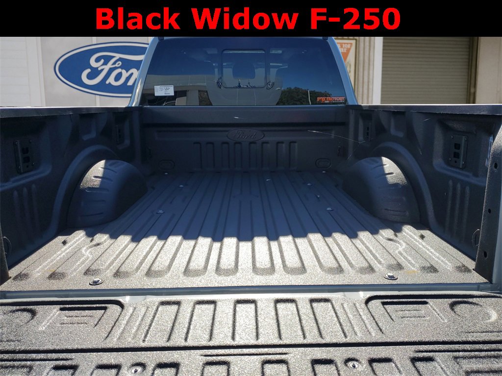New 2026 Ford F250 Lariat w/ Black Appearance Package image 7