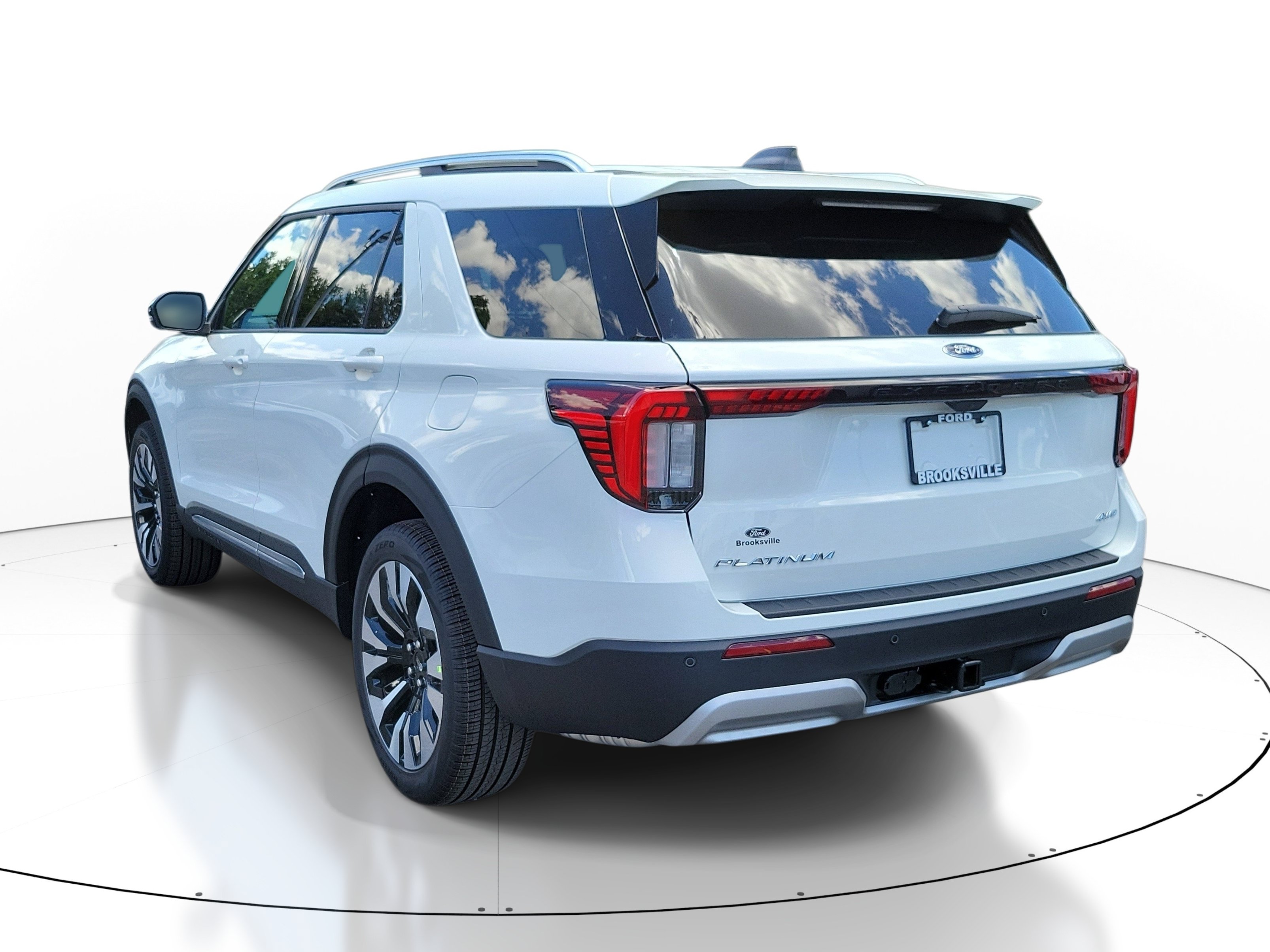 New 2026 Ford Explorer Platinum w/ LUX Leather Package AWD/4WD image 4