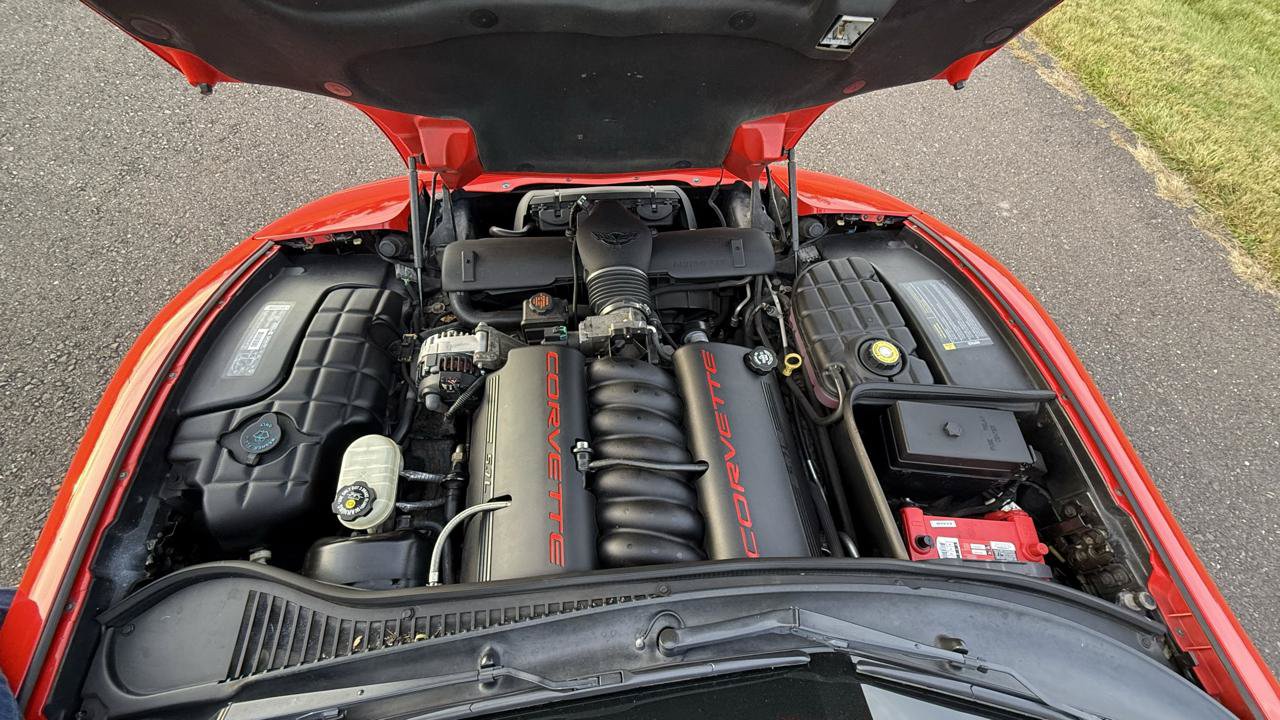 Used 2001 Chevrolet Corvette Convertible w/ Preferred Equipment Group1 RWD image 52