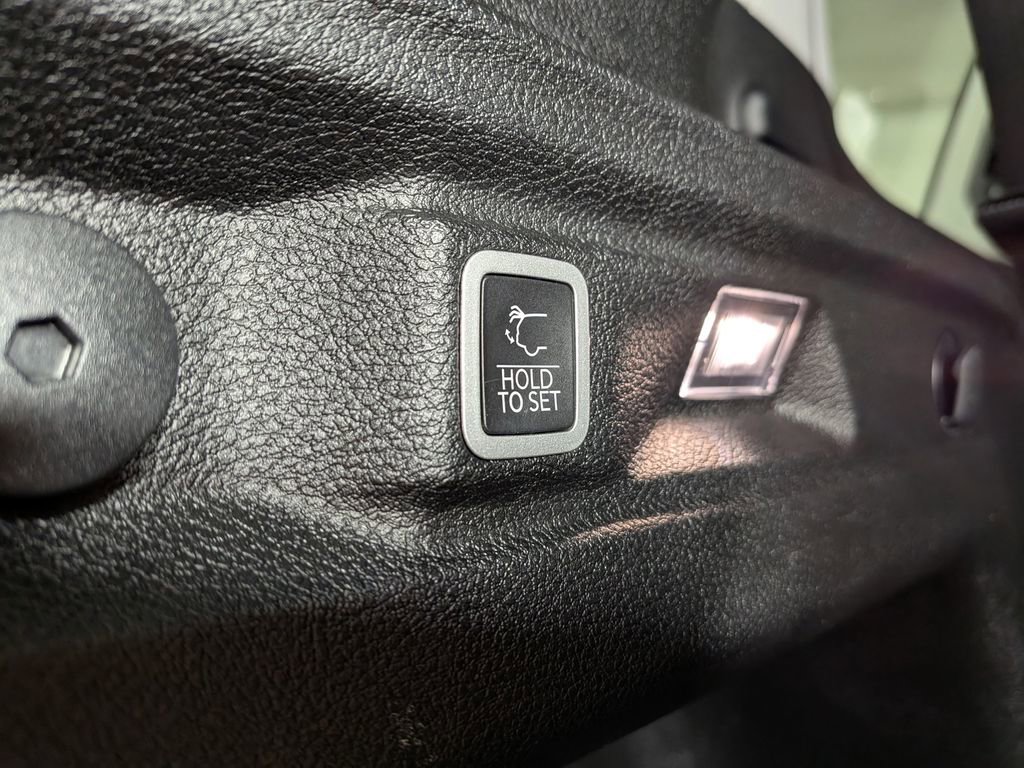 Certified 2023 Jeep Grand Cherokee L Limited image 12