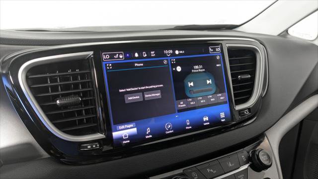 Used 2023 Chrysler Pacifica Touring-L FWD image 30