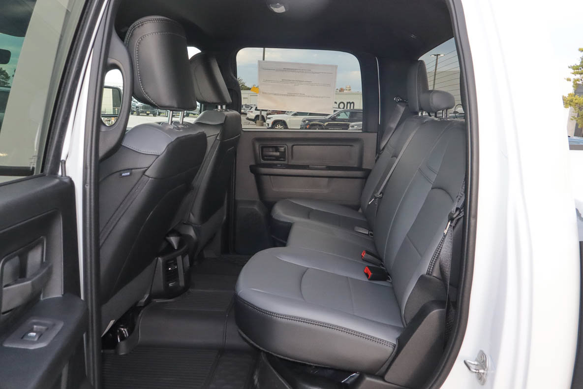 New 2027 RAM 3500 Tradesman AWD/4WD image 17