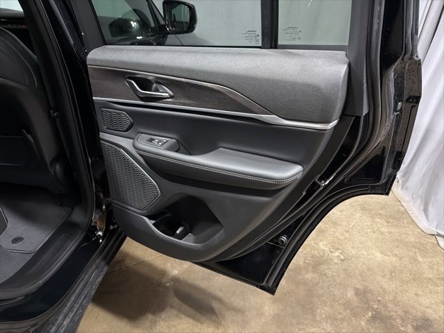 New 2026 Jeep Grand Cherokee Limited w/ Limited Altitude Package image 13