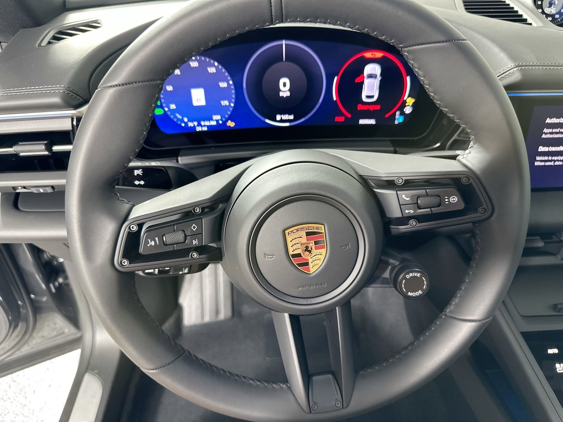 Certified 2025 Porsche Macan 4 Electric image 25