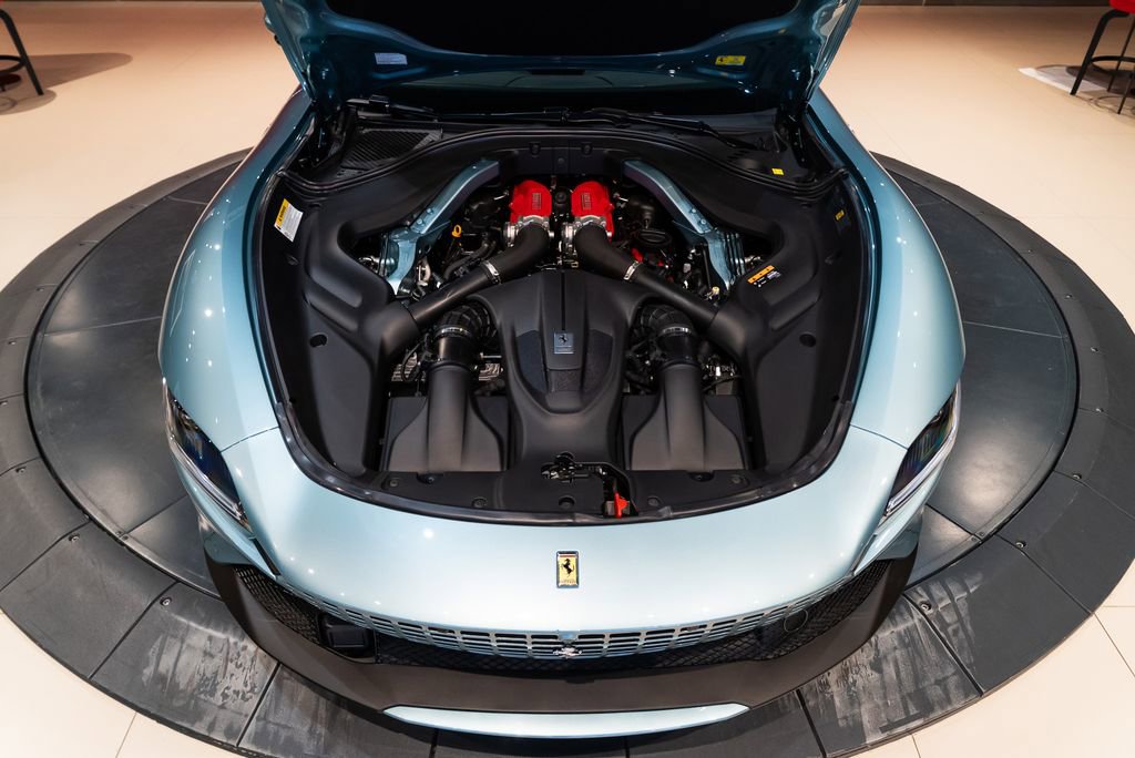 Used 2024 Ferrari Roma Spider image 18