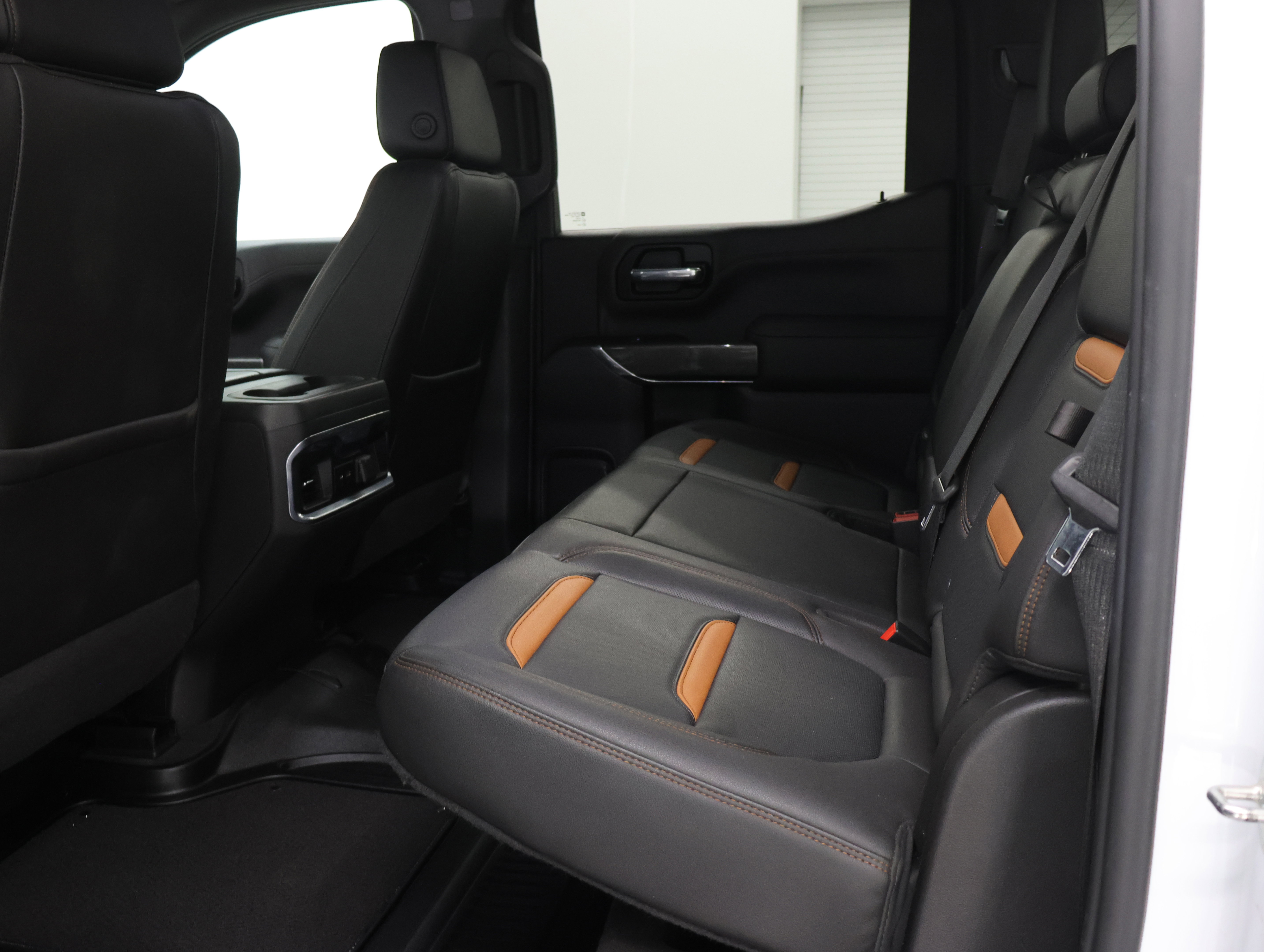 Used 2022 GMC Sierra 1500 AT4 w/ AT4 Premium Package AWD/4WD image 9