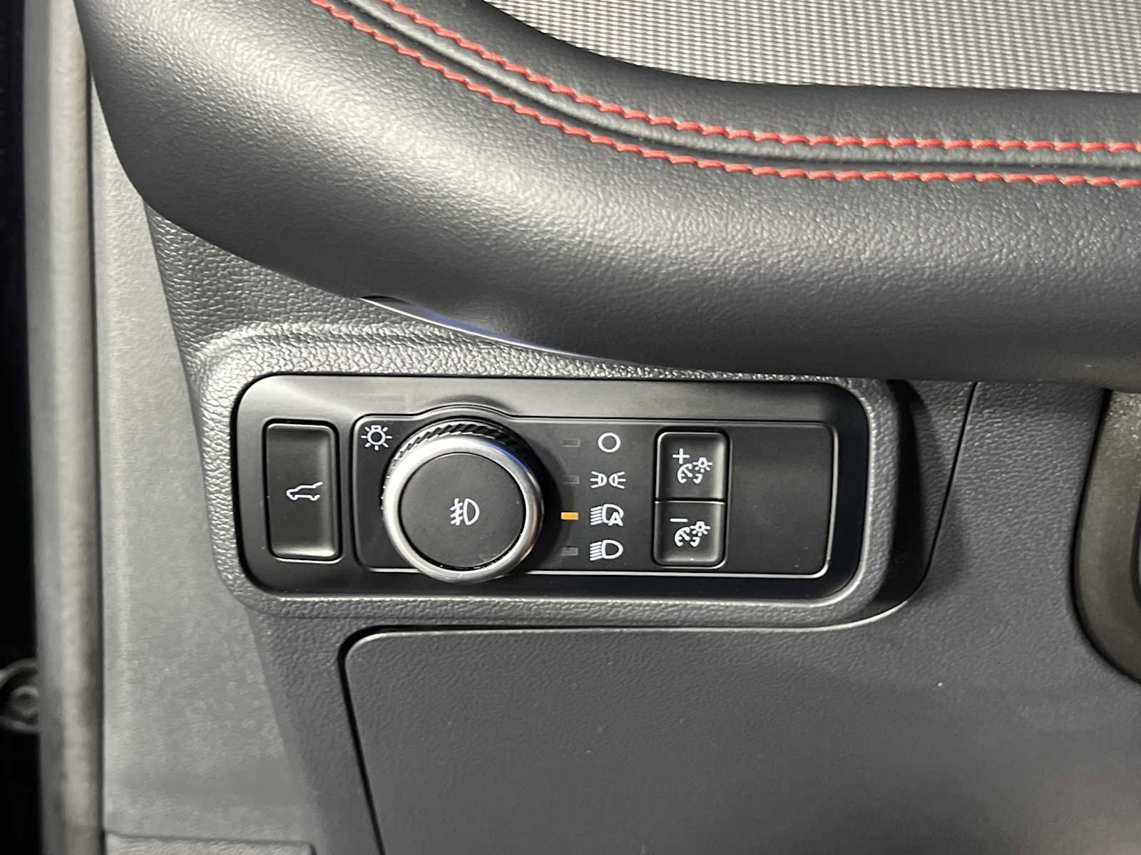 Used 2025 Ford Explorer ST AWD/4WD image 30
