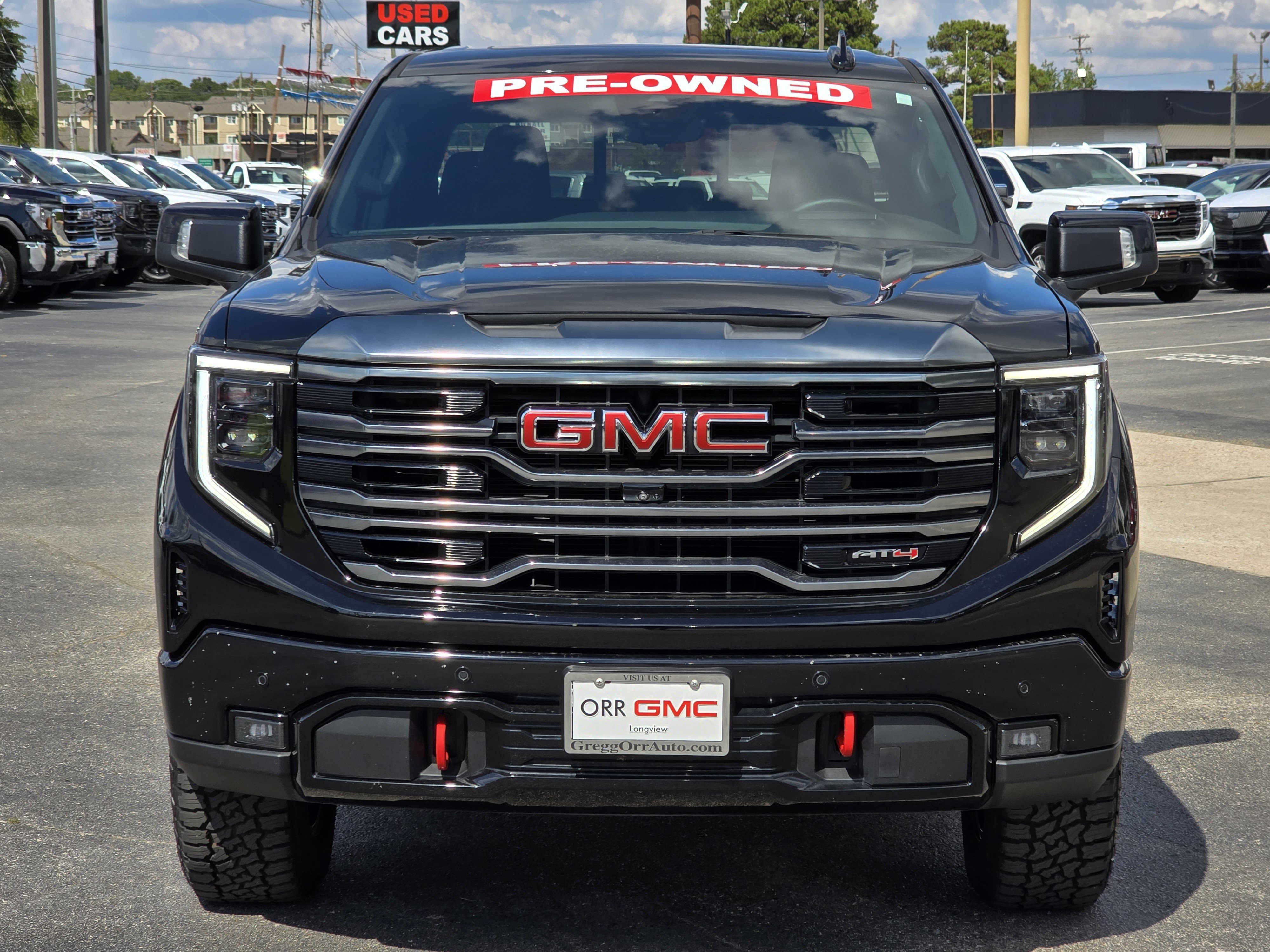 Used 2022 GMC Sierra 1500 AT4 w/ AT4 Premium Package AWD/4WD image 2