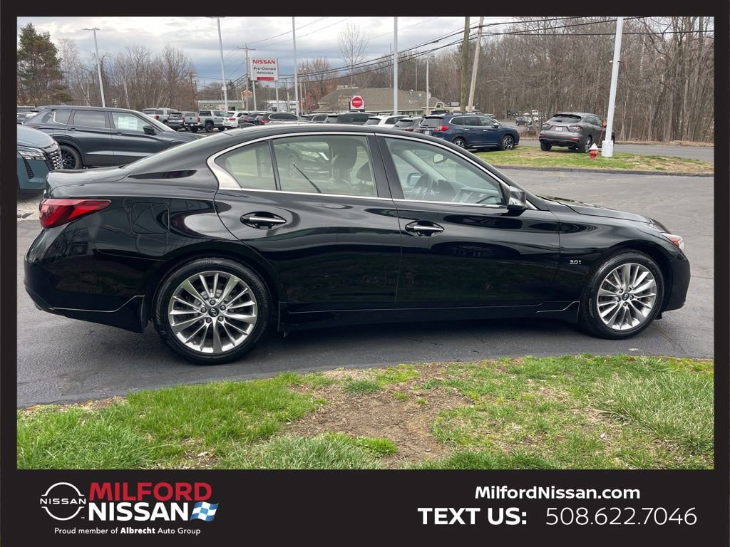 Used 2019 INFINITI Q50 Luxe w/ Essential Package (3.0T Luxe) image 6