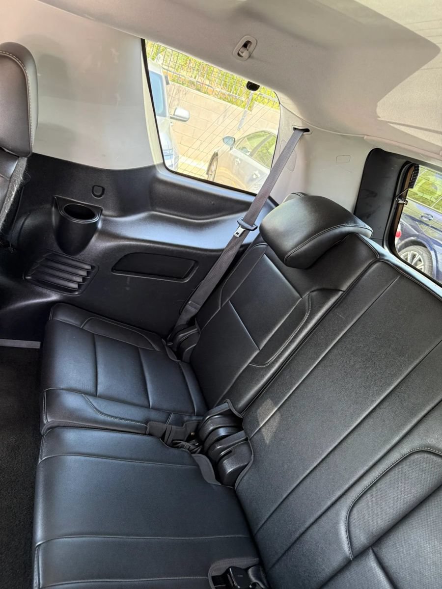 Used 2018 Chevrolet Tahoe Premier RWD image 19