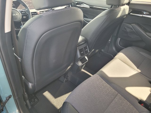 Used 2024 Kia Seltos S FWD image 12