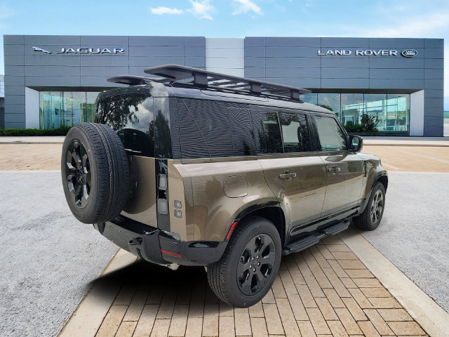 New 2026 Land Rover Defender 110 X-Dynamic SE AWD/4WD image 4