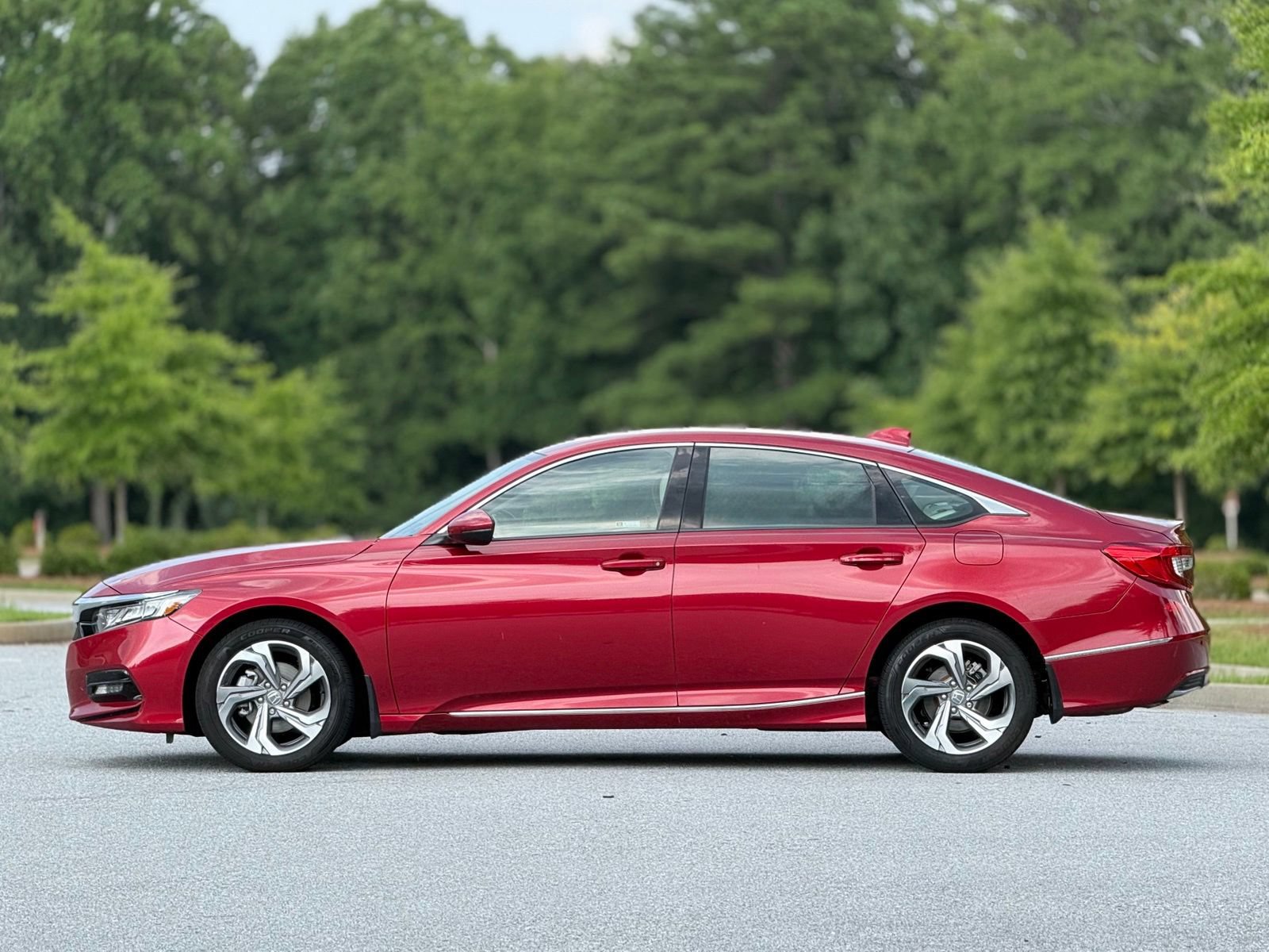 Used 2018 Honda Accord EX-L image 9