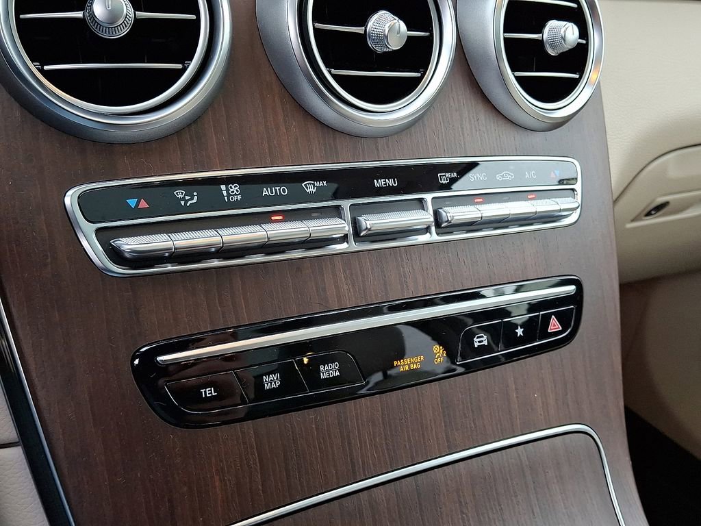 Used 2022 Mercedes-Benz GLC 300 GLC 300 image 16