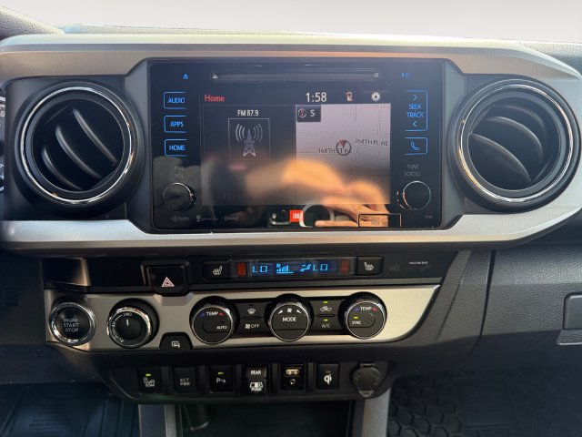 Used 2019 Toyota Tacoma Limited AWD/4WD image 15