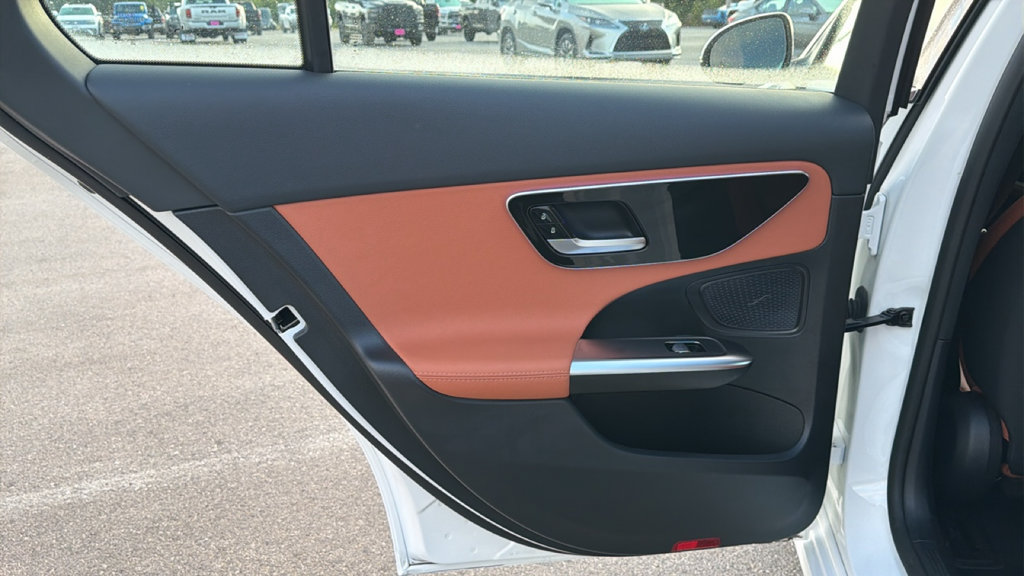 Used 2025 Mercedes-Benz C 300 Sedan image 24
