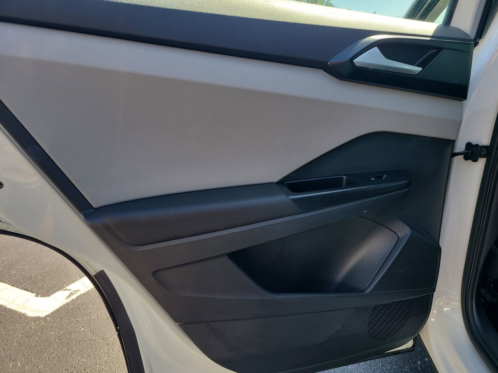 Used 2023 Volkswagen Taos S image 8