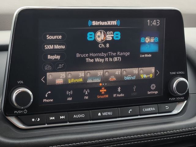 Used 2022 Nissan Rogue SV image 16