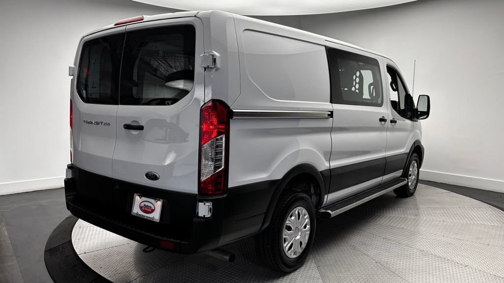 Used 2025 Ford Transit 250 Low Roof w/ Exterior Upgrade Package RWD image 32