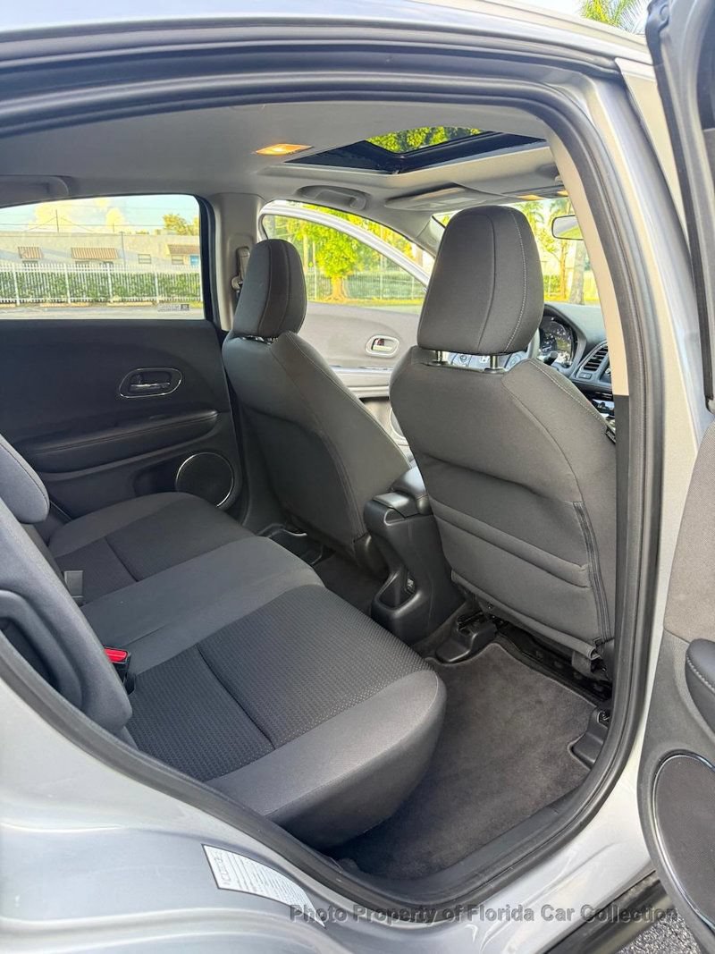 Used 2022 Honda HR-V EX image 12