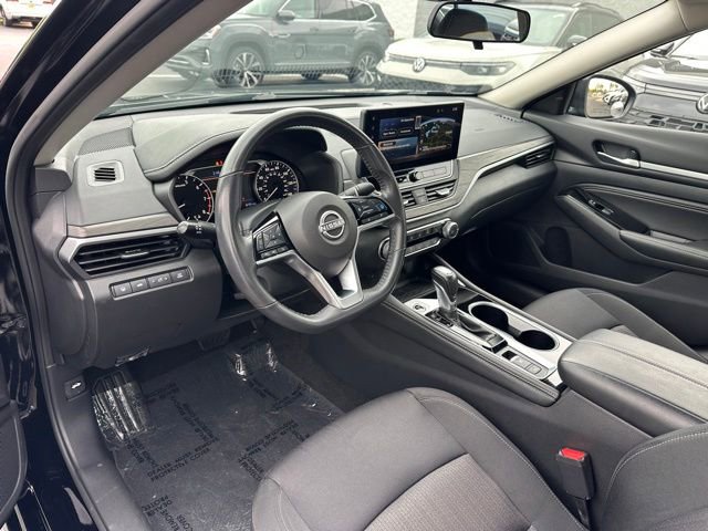 Used 2023 Nissan Altima 2.5 SV w/ SV Premium Package FWD image 31