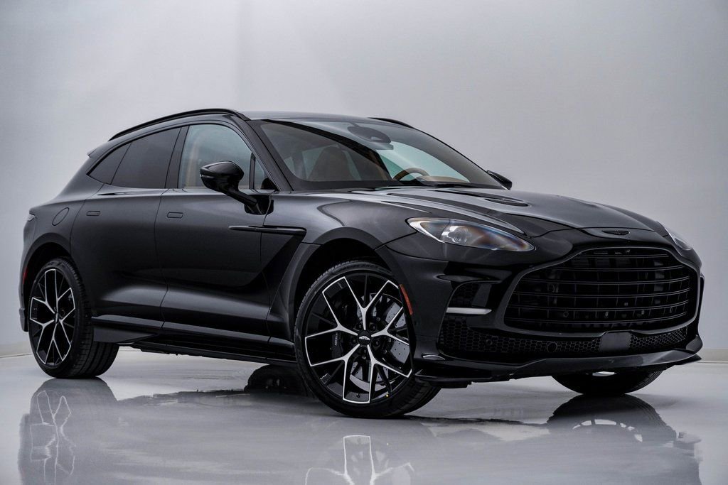 New 2026 Aston Martin DBX 707