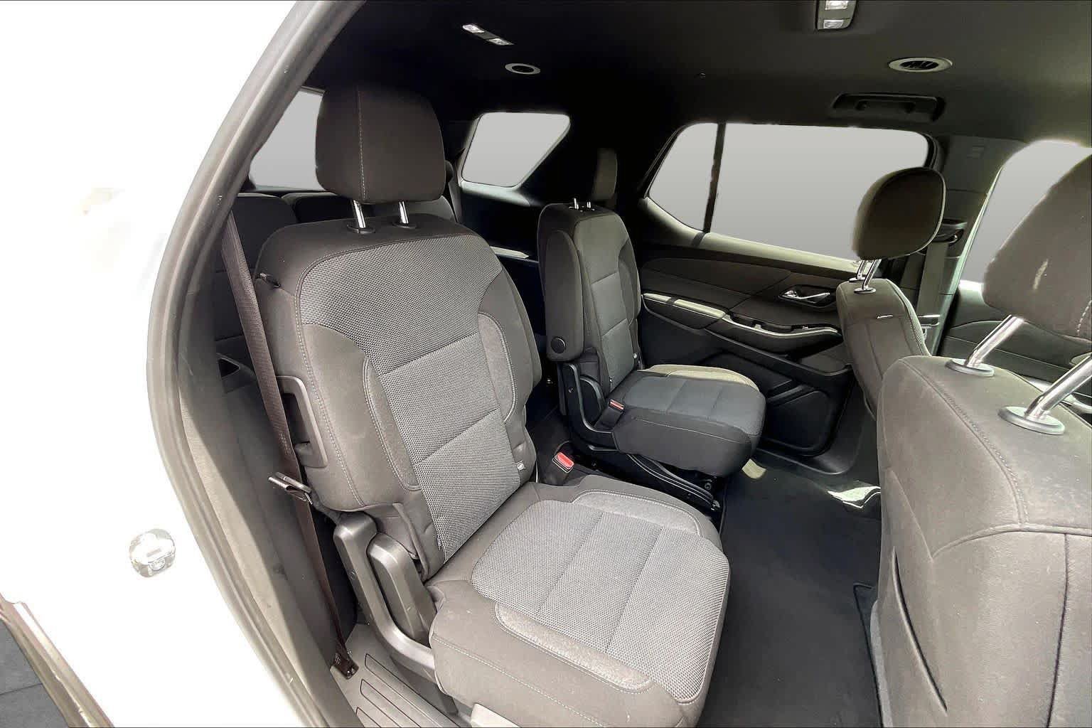 Certified 2023 Chevrolet Traverse LT FWD image 26