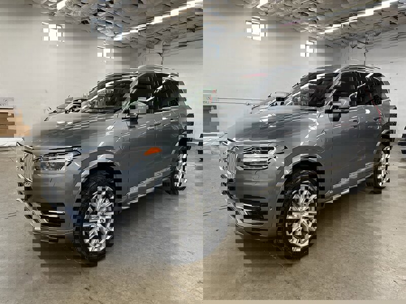 Used 2016 Volvo XC90 T8 Inscription w/ Vision Package image 6