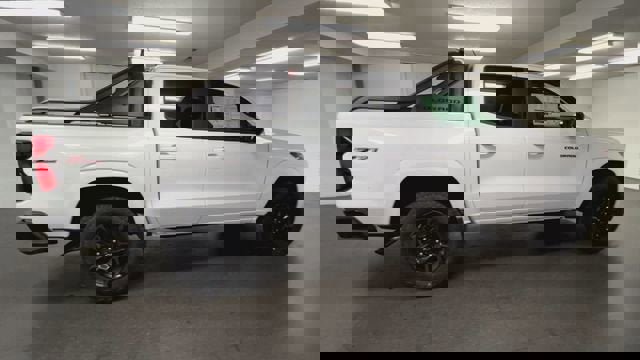 New 2025 Chevrolet Colorado Z71 w/ Midnight Edition image 9