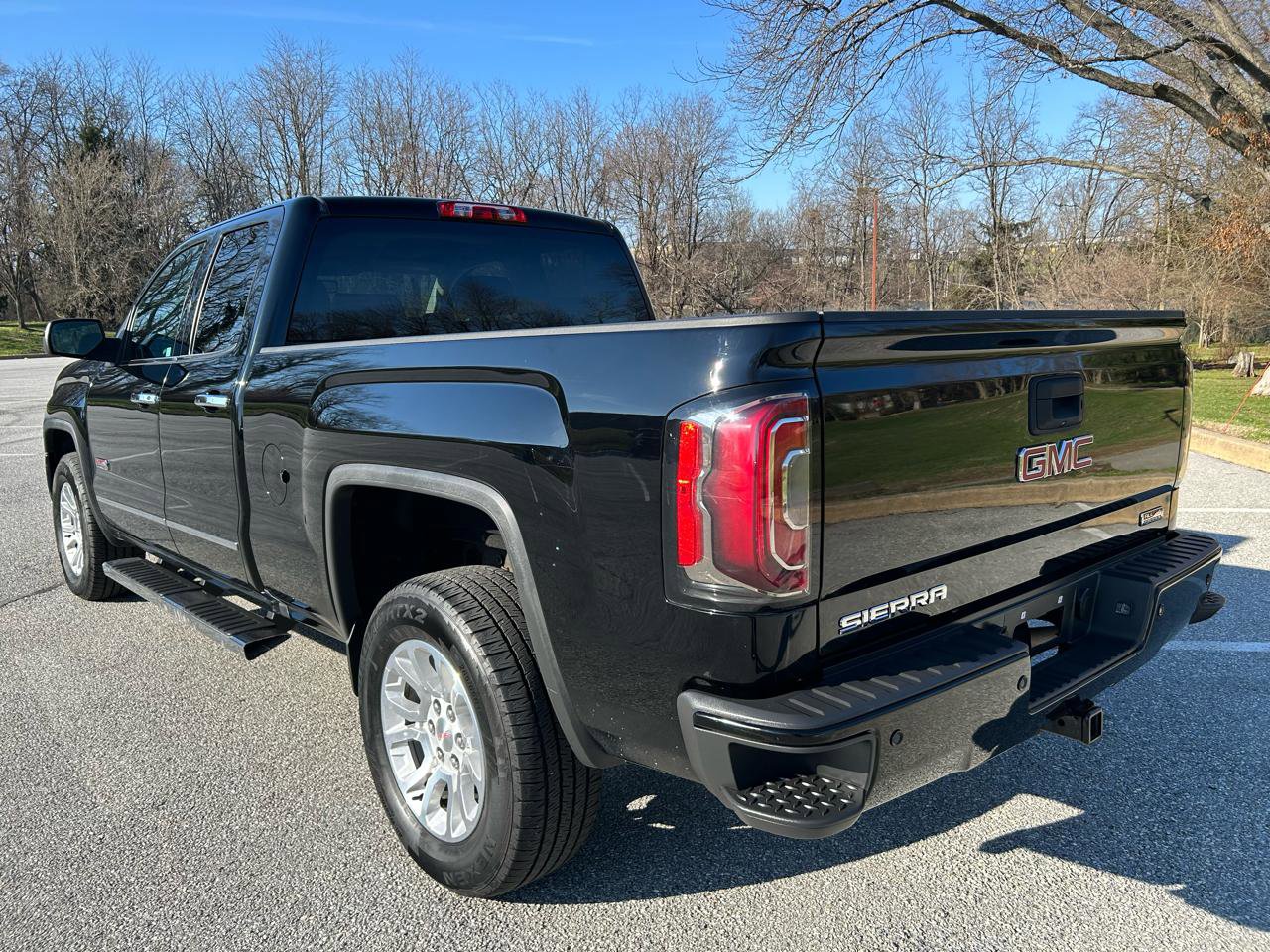Used 2016 GMC Sierra 1500 SLE w/ All-Terrain Package AWD/4WD image 7